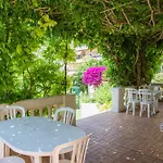With Swimming Pool In Juan Les Pins דירה *