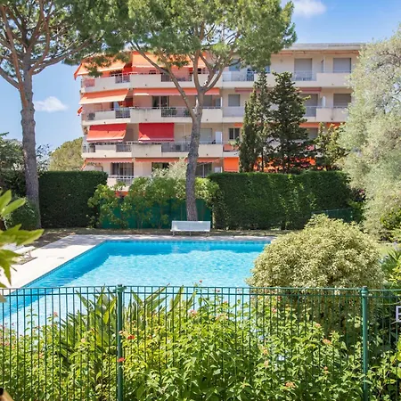 Apartman With Swimming Pool In Juan Les Pins