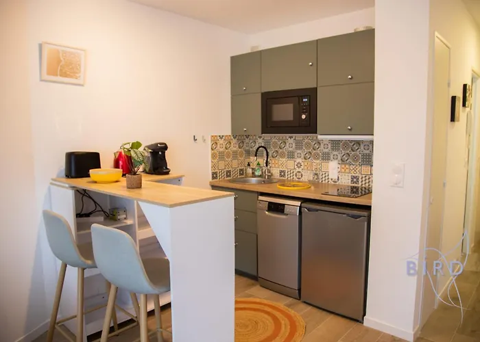 Appartement With Swimming Pool In Juan Les Pins